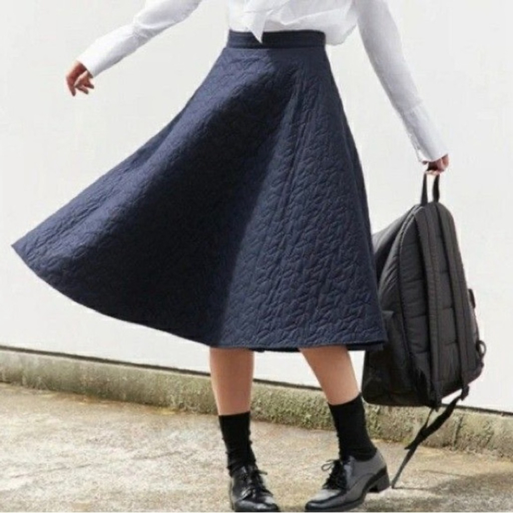** Uniqlo x JW Anderson High Waist Loveliest Skirt in Navy Size XXS (CN 155)